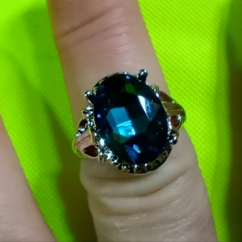 Silvertone blue crystal ring size 8.5